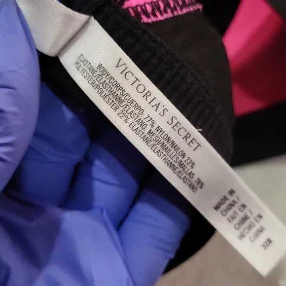 Victoria's Secret Short Bra - Picture 9 of 11